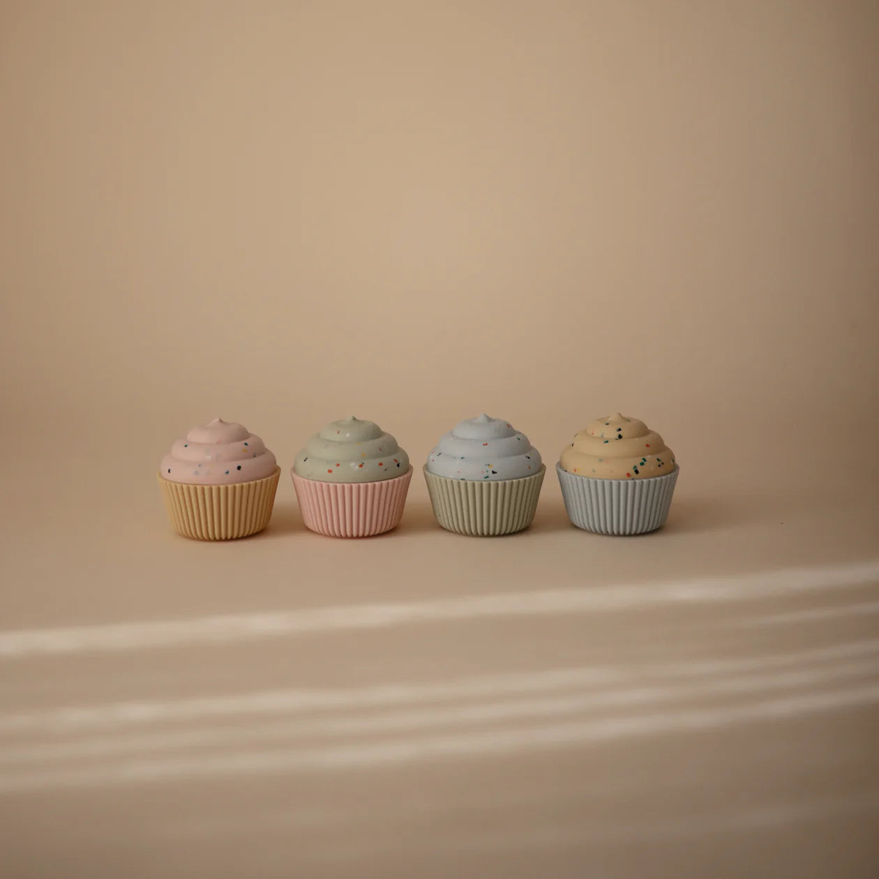 Mushie Mix and Match hračka Cupcaky