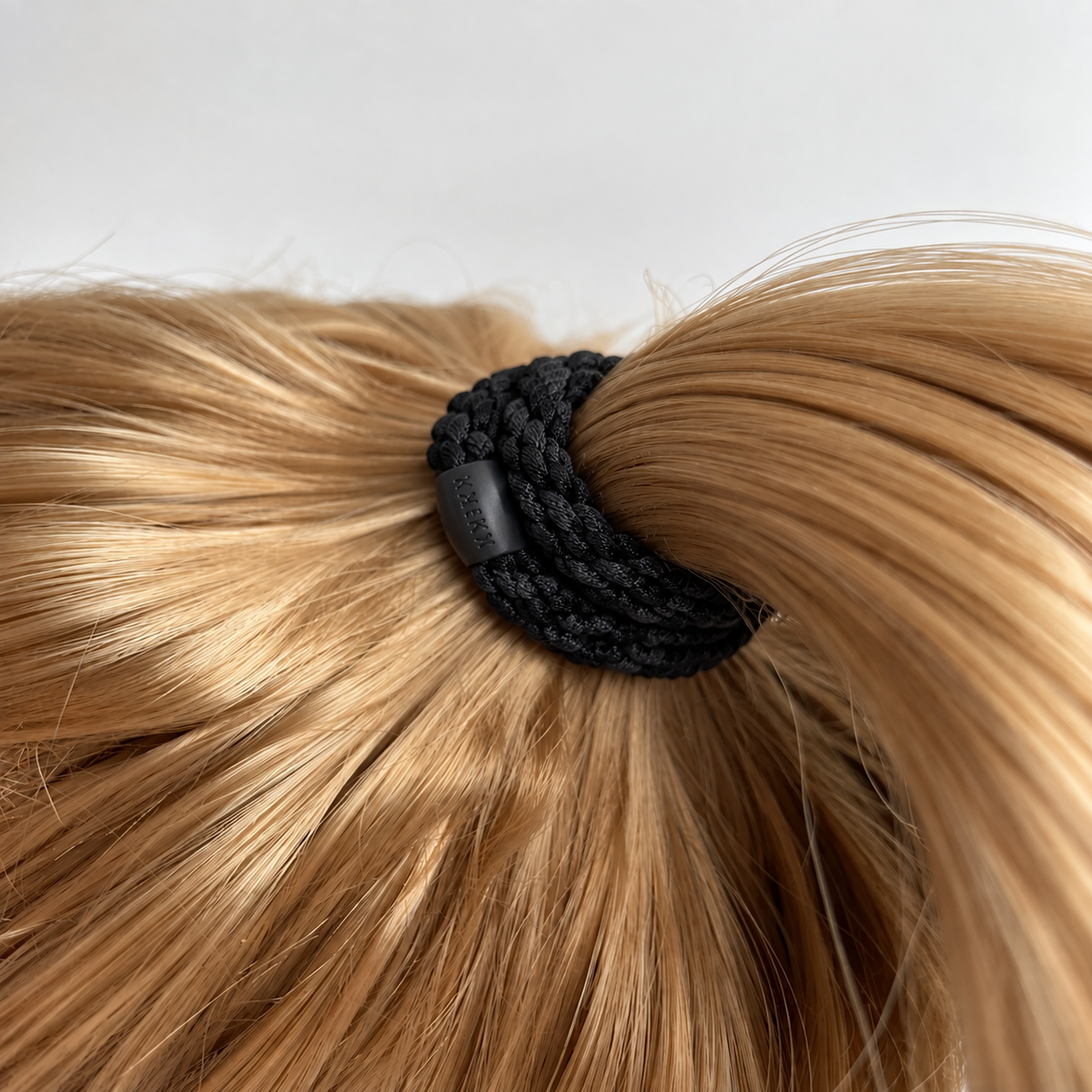 KKNEKKI gumička do vlasů - black