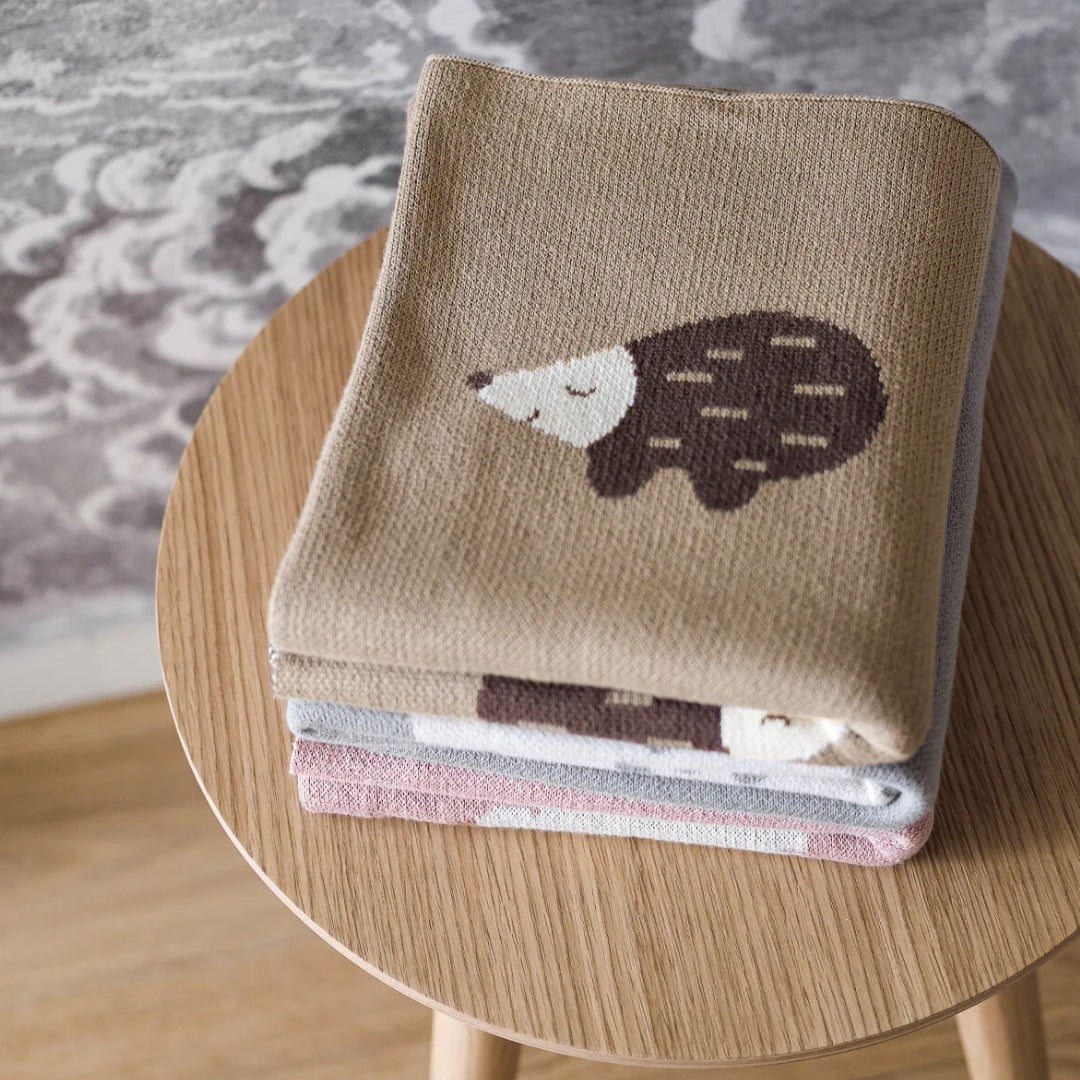 Little Otja organic cotton blanket - hedgehogs