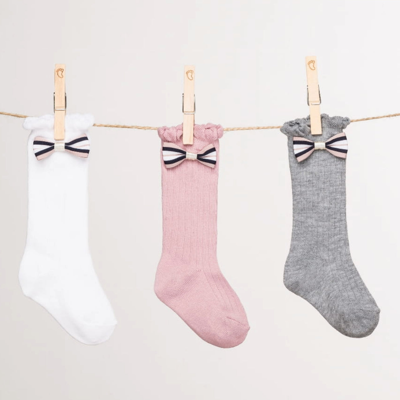 Podkolanówki Mama's Feet mała księżniczka w kolorze szarym