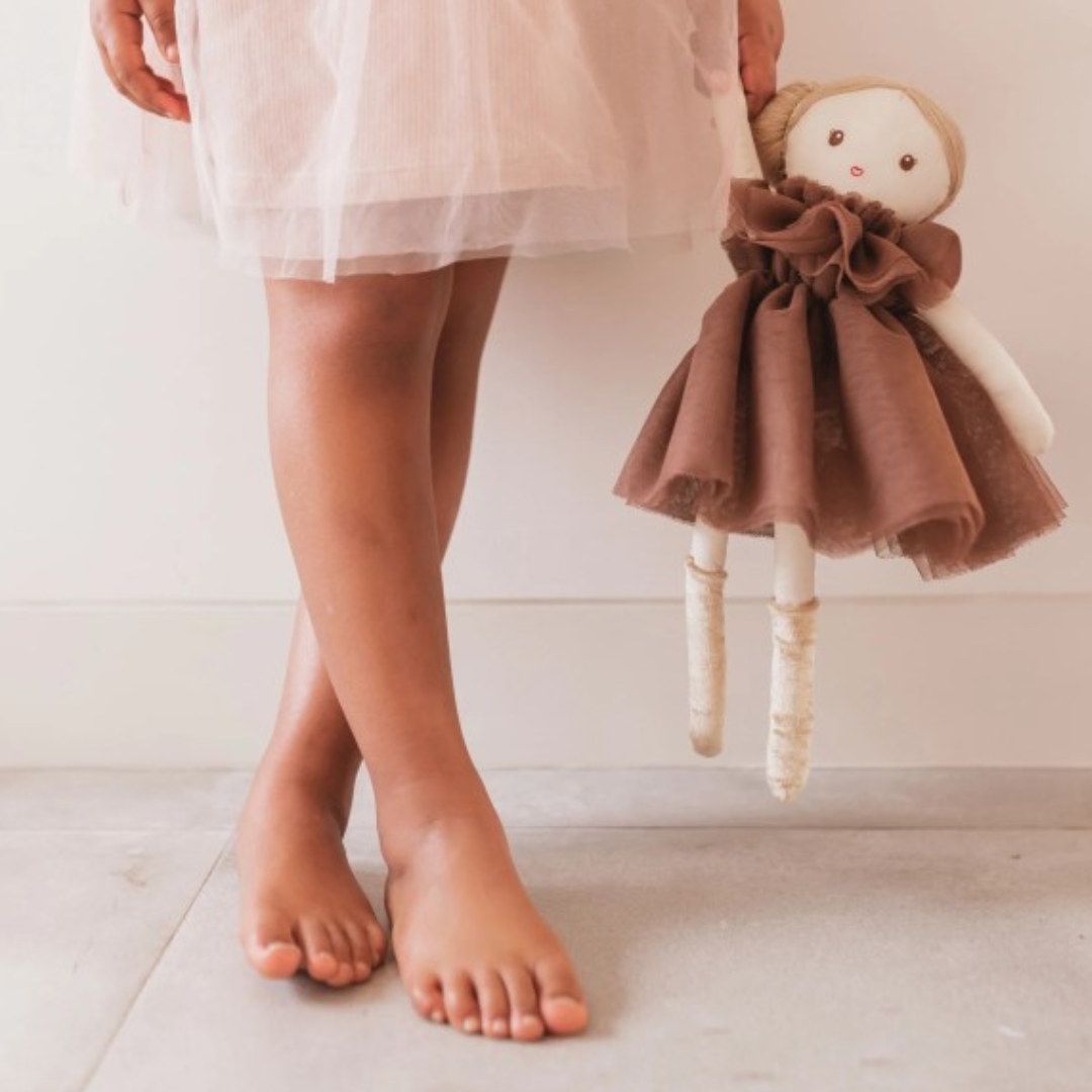 Mrs. Ertha panenka Maggie ze 100% organické bavlny